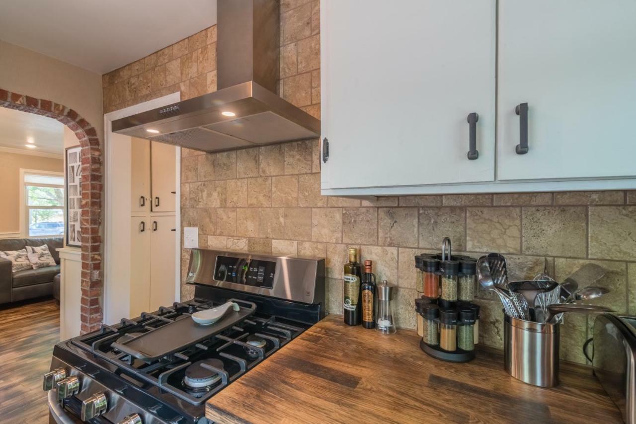 Villa Italian Style In Old Town With Private Hot Tub Fort Collins Exterior foto